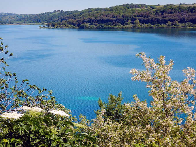 Der Braccianosee ist eine Oase fr Erholungssuchende