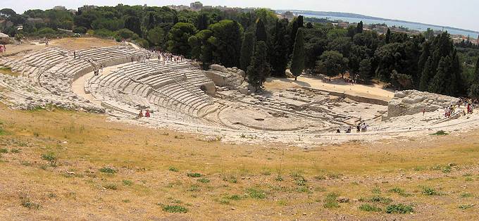 Syrakus - das griechische Theater im archologischen Park Neapolis