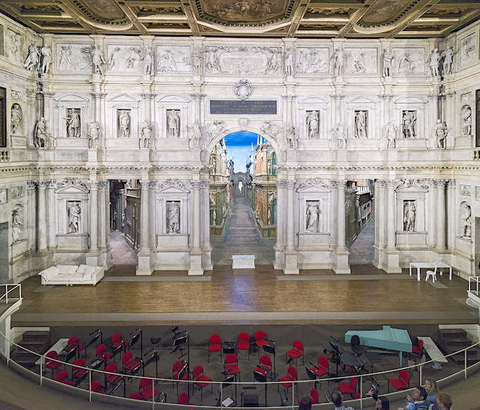 Die Bhne des Teatro Olimpico in Vicenza
