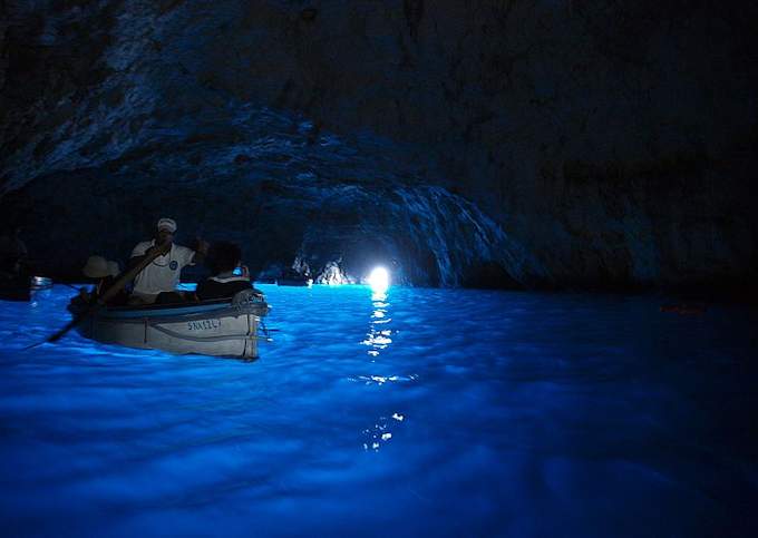 In der Blauen Grotte