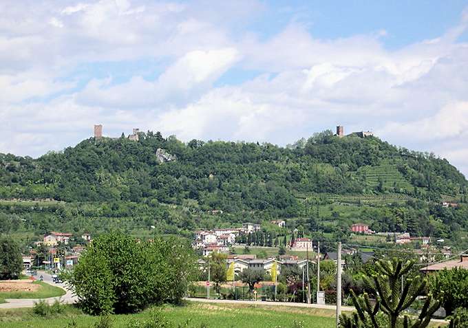 Die "Burgen von Romeo und Julia" in Montecchio Maggiore