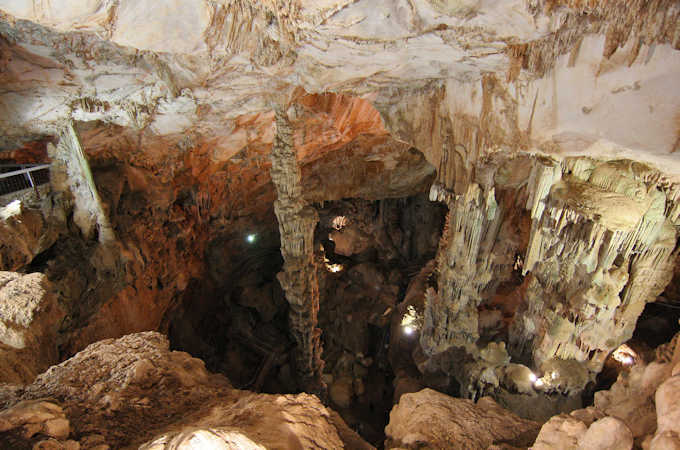 In der Grotta di Ispinigoli