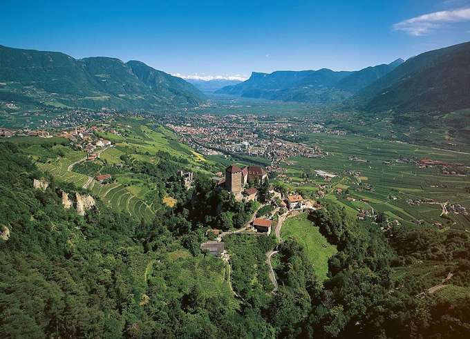 Die Burg Tirol
