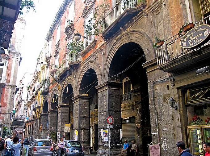Die Altstadt von Neapel