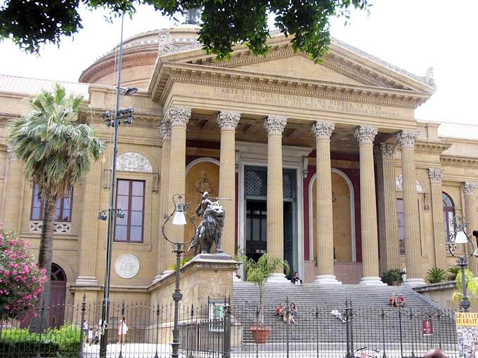 Palermo - das Opernhaus "Teatro Massimo"