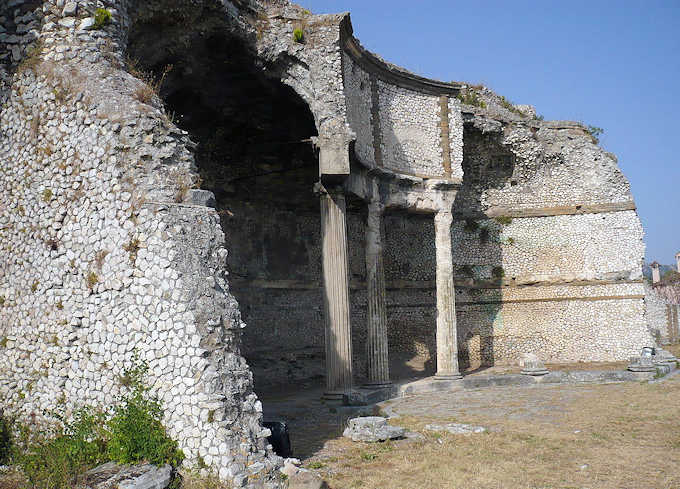 Die Ruinen des antiken Heiligtums der Fortuna Primigenia
