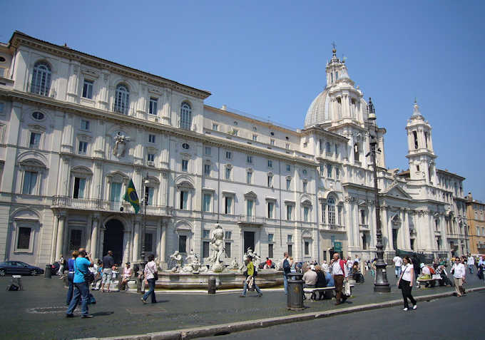 Piazza Navona - Sant’Agnese in Agone und Palazzo Pamphilj