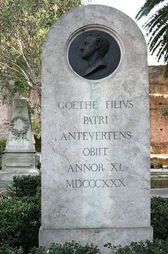 Das Grab von August Goethe