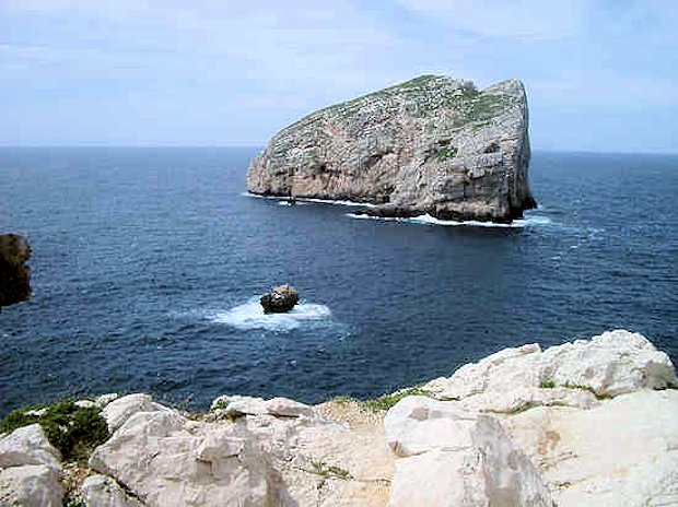 Die Isola Foradada beim Capo Caccia