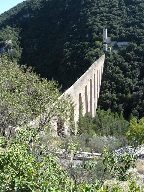 Spoleto - das Aquädukt 'Ponte delle Torri'