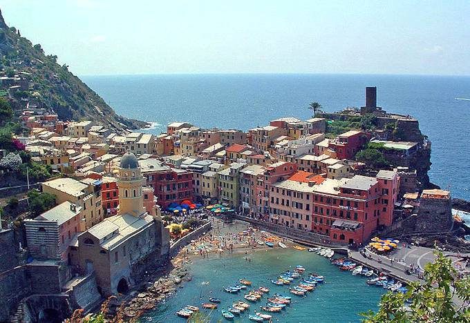 Vernazza, eins von den fünf Städtchen der Cinque Terre