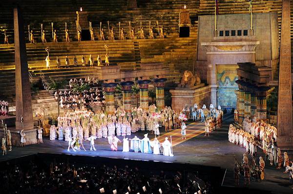 Eine Aufführung der Aida